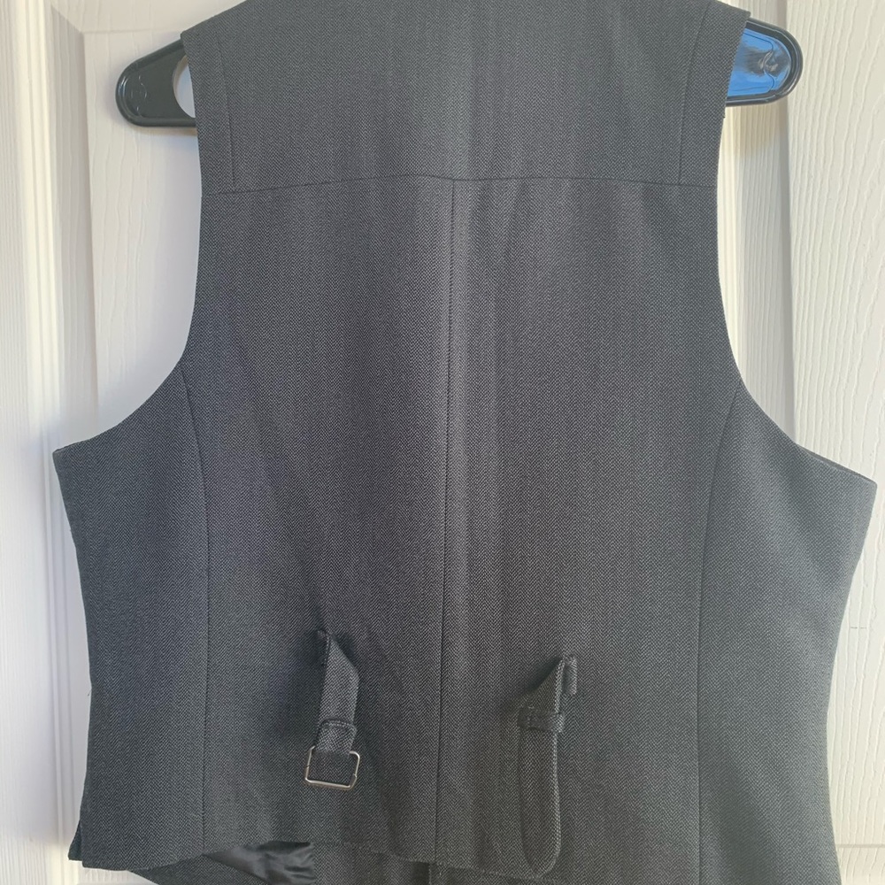 Apt 9 vest